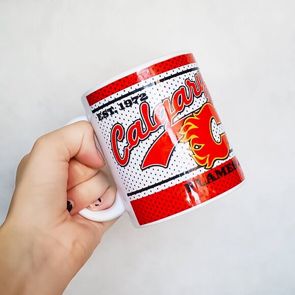 Calgary Flames Hockey Mug Candle - Picture 3 of 5